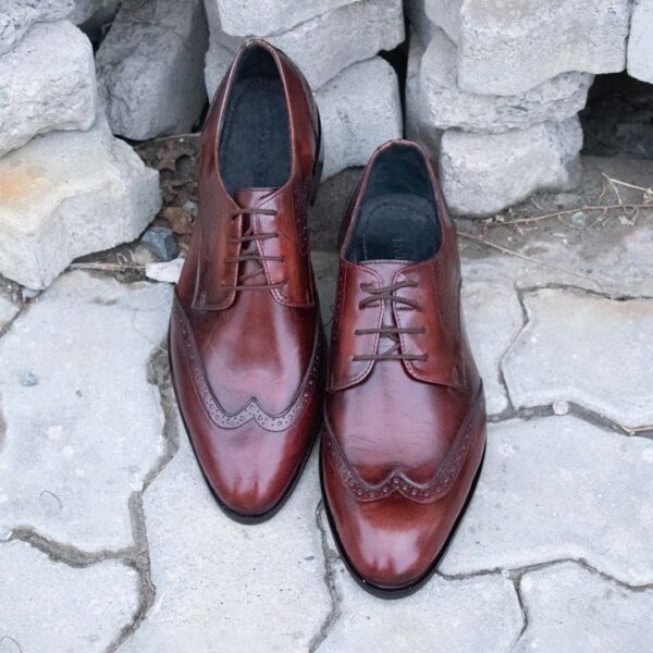 Wingtip Oxford Shoes – Burgundy Two Tone